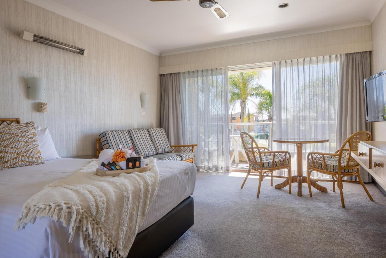 South Pacific Palms Motor Inn Tuncurry Kültér fotó